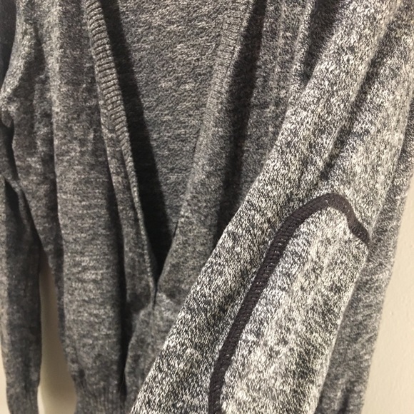 COZY Mixed Grey Cardigan w/ Adorable Elbow Detail - Picture 4 of 5